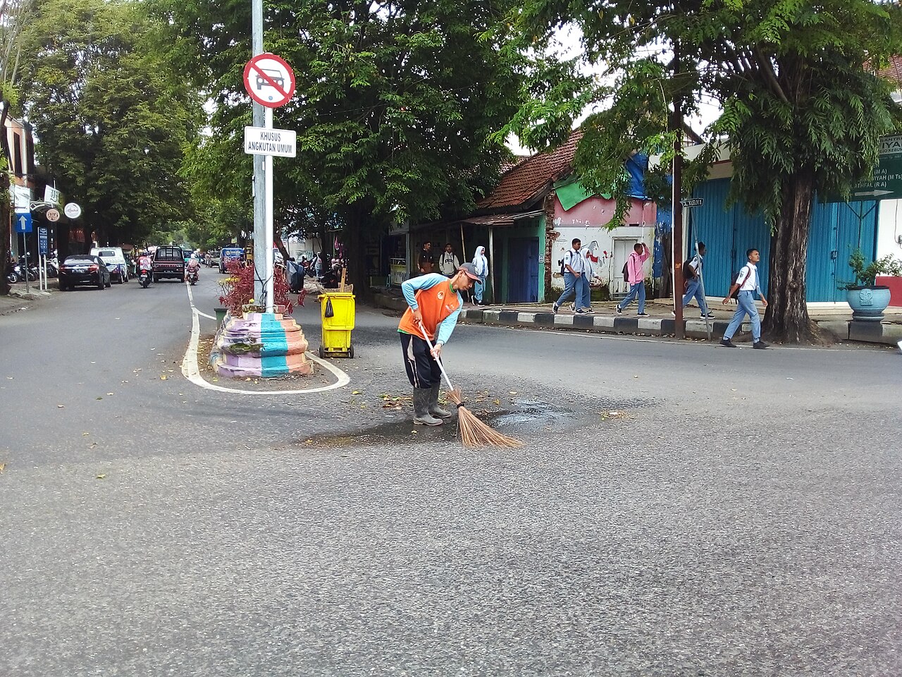 Pengelolaan sampah gajahputih